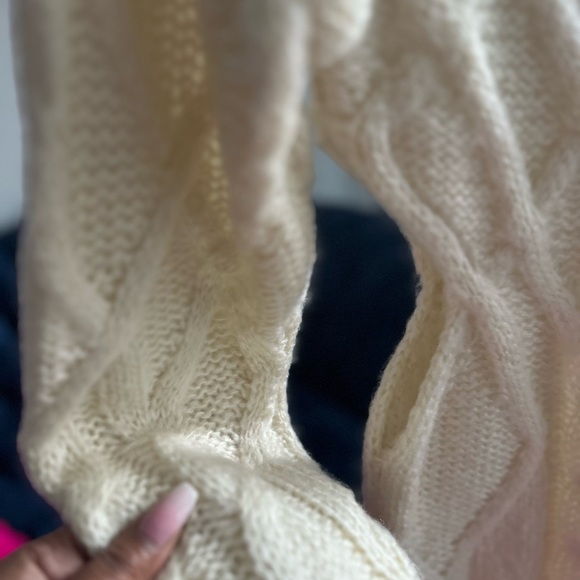 JLUXLABEL Cream V-Neck Cable Knit Sweater - Picture 11 of 11